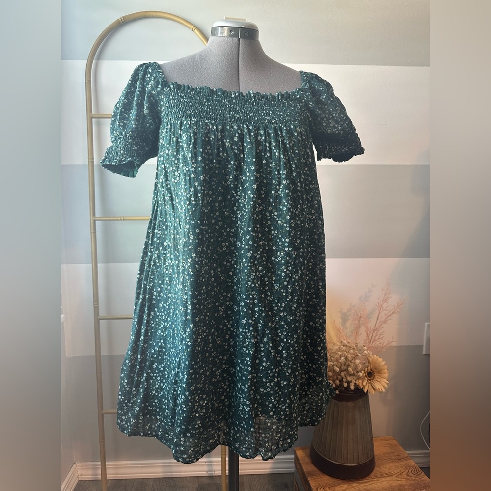 American Eagle Outfitters Green Floral Dress